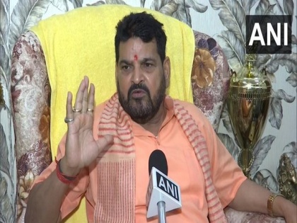 Won't allow Raj Thackeray to enter Ayodhya until he apologises to north Indians: BJP MP | Won't allow Raj Thackeray to enter Ayodhya until he apologises to north Indians: BJP MP