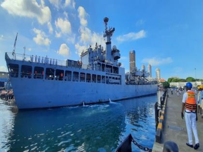 Indian Naval Ship Gharial delivers 760 kg of lifesaving medicines to Sri Lanka amid ongoing economic crisis | Indian Naval Ship Gharial delivers 760 kg of lifesaving medicines to Sri Lanka amid ongoing economic crisis