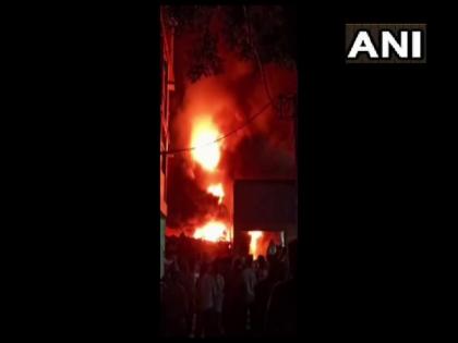 Fire breaks out at godown in Hyderabad, no casualty reported | Fire breaks out at godown in Hyderabad, no casualty reported