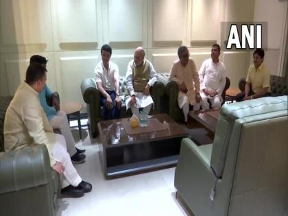 Amit Shah meets BCCI president Sourav Ganguly at his Kolkata residence | Amit Shah meets BCCI president Sourav Ganguly at his Kolkata residence