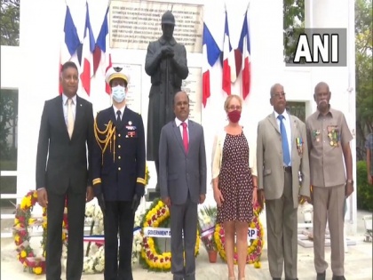 Tribute paid to World War II fallen soldiers at French War Memorial in Puducherry | Tribute paid to World War II fallen soldiers at French War Memorial in Puducherry