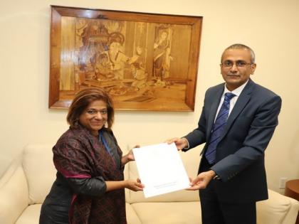 India contributed USD 800,000 to promote Hindi at UN | India contributed USD 800,000 to promote Hindi at UN India contributed USD 800,000 to promote Hindi at UN | India contributed USD 800,000 to promote Hindi at UN
