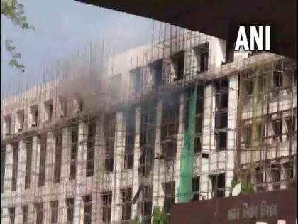 Fire breaks out in Patna's Visvesvaraya Bhavan, doused | Fire breaks out in Patna's Visvesvaraya Bhavan, doused