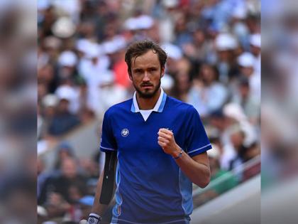 French Open: Medvedev races past Kecmanovic; Sinner defeats McDonald | French Open: Medvedev races past Kecmanovic; Sinner defeats McDonald
