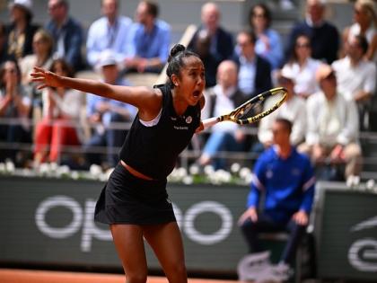 French Open: Fernandez beats Bencic; Anisimova reaches R4 as Muchova retires with ankle injury | French Open: Fernandez beats Bencic; Anisimova reaches R4 as Muchova retires with ankle injury