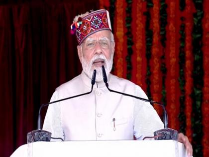 Earlier people talked about 'atki-latki-bhatki' schemes, PM Modi takes jibe at Congress | Earlier people talked about 'atki-latki-bhatki' schemes, PM Modi takes jibe at Congress Earlier people talked about 'atki-latki-bhatki' schemes, PM Modi takes jibe at Congress | Earlier people talked about 'atki-latki-bhatki' schemes, PM Modi takes jibe at Congress