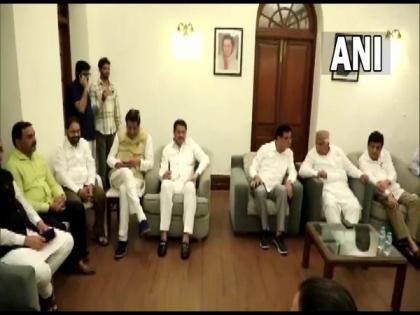 Maharashtra Congress MLAs meet to discuss political situation | Maharashtra Congress MLAs meet to discuss political situation Maharashtra Congress MLAs meet to discuss political situation | Maharashtra Congress MLAs meet to discuss political situation