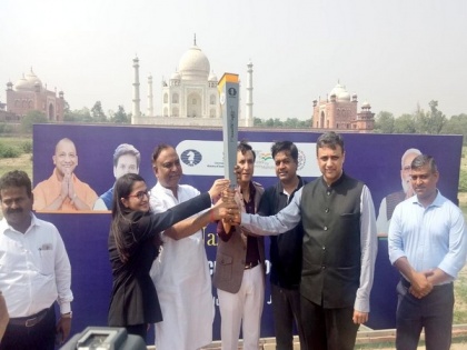 Uttar Pradesh: Chess Olympiad Torch relay reaches Agra | Uttar Pradesh: Chess Olympiad Torch relay reaches Agra