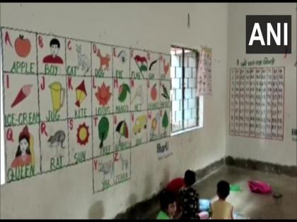 33 government schools in Jharkhand's Dumka give weekly off on Friday instead of Sunday, inquiry ordered | 33 government schools in Jharkhand's Dumka give weekly off on Friday instead of Sunday, inquiry ordered