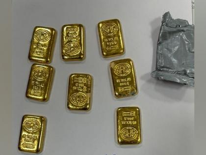 Man arrested for concealing gold worth Rs 49.27 lakh while travelling from Dubai | Man arrested for concealing gold worth Rs 49.27 lakh while travelling from Dubai Man arrested for concealing gold worth Rs 49.27 lakh while travelling from Dubai | Man arrested for concealing gold worth Rs 49.27 lakh while travelling from Dubai
