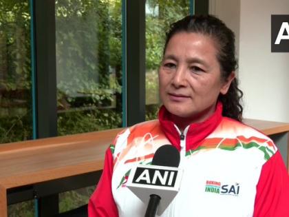 Boxer Lovlina Borgohain's coach Sandhya Gurung gets accreditation for CWG 2022 | Boxer Lovlina Borgohain's coach Sandhya Gurung gets accreditation for CWG 2022