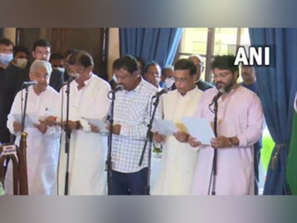 Babul Supriyo, 8 others take oath as ministers in Mamata Banerjee govt | Babul Supriyo, 8 others take oath as ministers in Mamata Banerjee govt