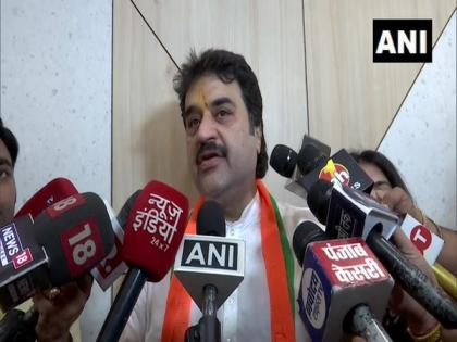 Kuldeep Bishnoi dares Hooda to contest from Adampur seat, gives advice to Congress | Kuldeep Bishnoi dares Hooda to contest from Adampur seat, gives advice to Congress