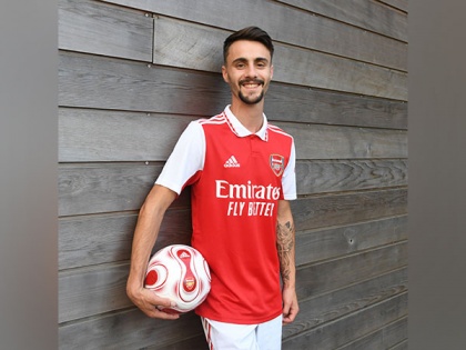 Midfielder Fabio Vieira joins Arsenal on long-term contract | Midfielder Fabio Vieira joins Arsenal on long-term contract