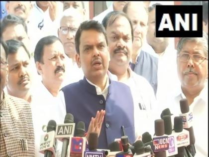 Devendra Fadnavis accuses Uddhav Thackeray of betraying Maharashtra farmers | Devendra Fadnavis accuses Uddhav Thackeray of betraying Maharashtra farmers