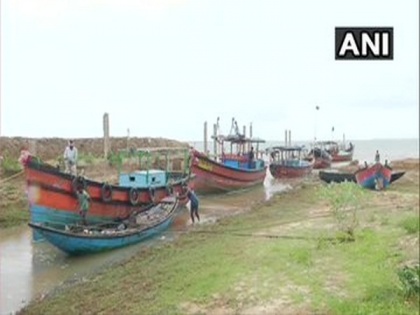 Cyclone Amphan: Ferry services shut on major routes across Bangladesh | Cyclone Amphan: Ferry services shut on major routes across Bangladesh