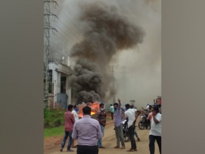 Fire breaks outside pharmaceutical company in Visakhapatnam | Fire breaks outside pharmaceutical company in Visakhapatnam