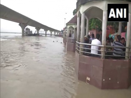 Bihar floods: Ganga, Gandak, Kosi Rivers cross danger level after heavy rainfall | Bihar floods: Ganga, Gandak, Kosi Rivers cross danger level after heavy rainfall