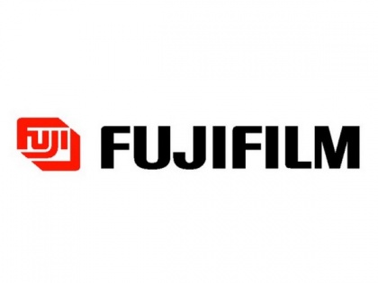 Fujifilm announces slimmed-down X-E4 mirrorless camera | Fujifilm announces slimmed-down X-E4 mirrorless camera