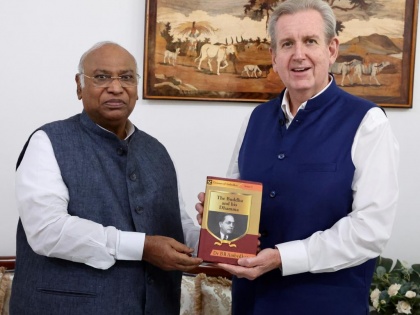 Kharge meets Australian High Commissioner, discusses ways to deepen bilateral ties | Kharge meets Australian High Commissioner, discusses ways to deepen bilateral ties