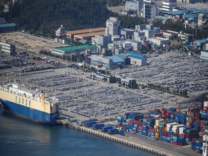 S Korea exports hit all-time high in 2021 | S Korea exports hit all-time high in 2021