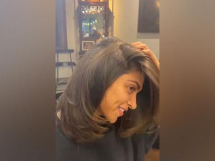 Deepika Padukone flaunts new short haircut | Deepika Padukone flaunts new short haircut