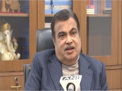FASTag mandatory from Jan 1, commuters won't be required to stop at toll plazas | FASTag mandatory from Jan 1, commuters won't be required to stop at toll plazas FASTag mandatory from Jan 1, commuters won't be required to stop at toll plazas | FASTag mandatory from Jan 1, commuters won't be required to stop at toll plazas