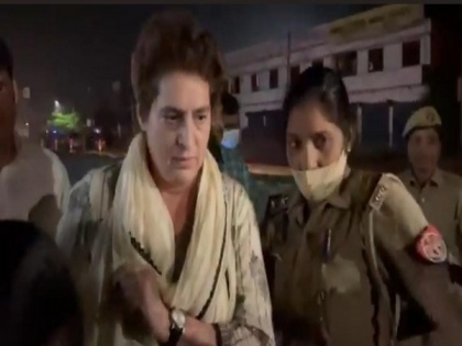 Lakhimpur Kheri incident: Priyanka Gandhi claims she is in detention for last 28 hrs without being booked | Lakhimpur Kheri incident: Priyanka Gandhi claims she is in detention for last 28 hrs without being booked