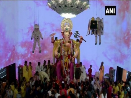 COVID-19: Lalbaugcha Raja Ganeshotsav Mandal to celebrate Ganesh Chaturthi in traditional way this year | COVID-19: Lalbaugcha Raja Ganeshotsav Mandal to celebrate Ganesh Chaturthi in traditional way this year