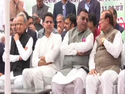 Rajasthan Congress stages protest against 'anti-reservation stance' of Modi govt | Rajasthan Congress stages protest against 'anti-reservation stance' of Modi govt