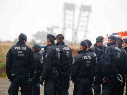 Nearly 60 German police officers injured in clashes with left-wing radicals in Berlin | Nearly 60 German police officers injured in clashes with left-wing radicals in Berlin