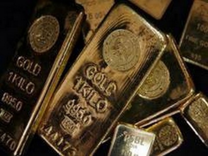 Gold worth Rs 73 lakh seized at Jaipur International Airport | Gold worth Rs 73 lakh seized at Jaipur International Airport