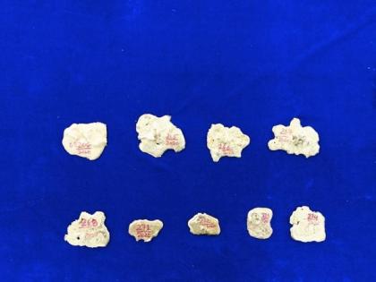 Five held for carrying gold worth Rs 88.88 lakhs in Chennai | Five held for carrying gold worth Rs 88.88 lakhs in Chennai