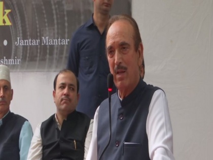 Ghulam Nabi Azad: Why are EU parliamentarians allowed to visit Jammu and Kashmir when opposition leaders are not? | Ghulam Nabi Azad: Why are EU parliamentarians allowed to visit Jammu and Kashmir when opposition leaders are not?