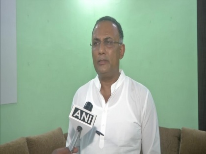 BJP giving tickets to 'criminals, rapists' in UP Assembly elections, alleges Cong leader Dinesh Gundu Rao | BJP giving tickets to 'criminals, rapists' in UP Assembly elections, alleges Cong leader Dinesh Gundu Rao