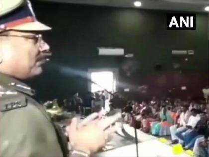 'Bina thana ke jankari ke patta bhi nahi hil sakta': Bihar DGP slams state police on illegal liquor sale | 'Bina thana ke jankari ke patta bhi nahi hil sakta': Bihar DGP slams state police on illegal liquor sale 'Bina thana ke jankari ke patta bhi nahi hil sakta': Bihar DGP slams state police on illegal liquor sale | 'Bina thana ke jankari ke patta bhi nahi hil sakta': Bihar DGP slams state police on illegal liquor sale