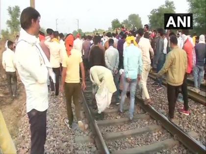 Gurjar Community blocks railway track in Bharatpur to demand reservation | Gurjar Community blocks railway track in Bharatpur to demand reservation Gurjar Community blocks railway track in Bharatpur to demand reservation | Gurjar Community blocks railway track in Bharatpur to demand reservation