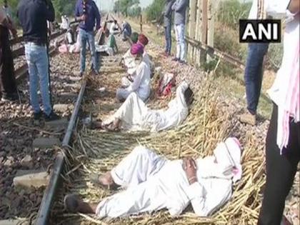 Rajasthan: Gurjar Community blocks railway track in Bharatpur demanding reservation | Rajasthan: Gurjar Community blocks railway track in Bharatpur demanding reservation