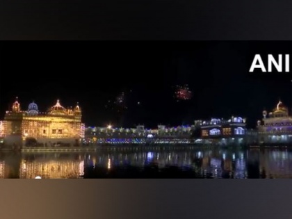 Fireworks adorn sky over Golden Temple in Amritsar on Prakash Parv of Guru Gobind Singh | Fireworks adorn sky over Golden Temple in Amritsar on Prakash Parv of Guru Gobind Singh