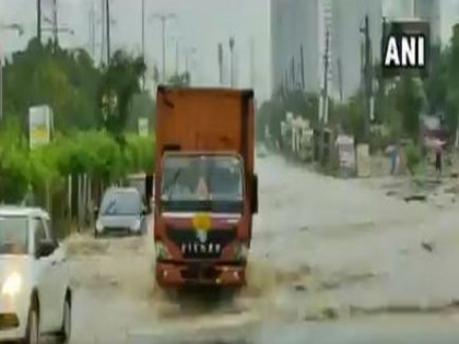 Waterlogging hits vehicular movement in Gurugram, Noida, Delhi | Waterlogging hits vehicular movement in Gurugram, Noida, Delhi
