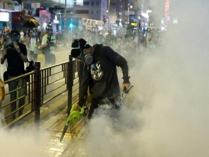 Hong Kong protests escalate after university student's death | Hong Kong protests escalate after university student's death
