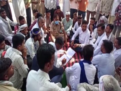 Villagers hold protest in Hanumangarh, demand arrest in murder case | Villagers hold protest in Hanumangarh, demand arrest in murder case