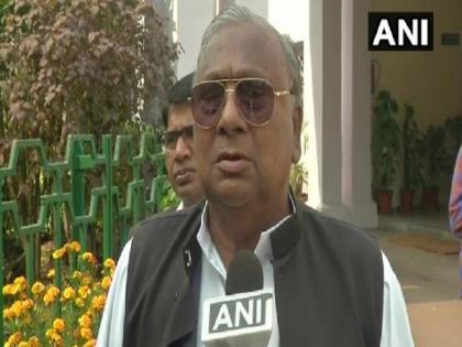 Congress leader V Hanumantha Rao demands postponement of NEET, JEE exams | Congress leader V Hanumantha Rao demands postponement of NEET, JEE exams Congress leader V Hanumantha Rao demands postponement of NEET, JEE exams | Congress leader V Hanumantha Rao demands postponement of NEET, JEE exams