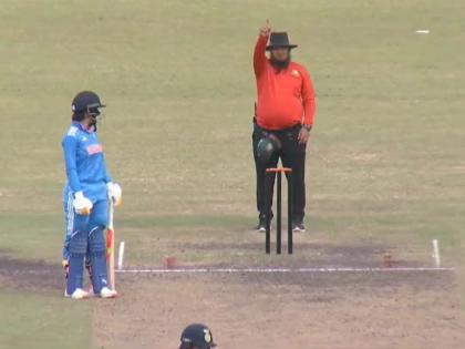 CLOSE-IN: A captain’s regrettable outburst. What about the umpires? (IANS column) | CLOSE-IN: A captain’s regrettable outburst. What about the umpires? (IANS column)