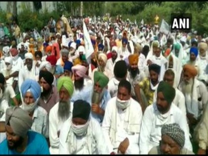 Farmers in Haryana stage 3-hour protest against agriculture bills | Farmers in Haryana stage 3-hour protest against agriculture bills