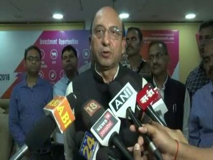 6 UP residents with COVID-19 symptoms shifted to Delhi's Safdarjung Hospital | 6 UP residents with COVID-19 symptoms shifted to Delhi's Safdarjung Hospital 6 UP residents with COVID-19 symptoms shifted to Delhi's Safdarjung Hospital | 6 UP residents with COVID-19 symptoms shifted to Delhi's Safdarjung Hospital