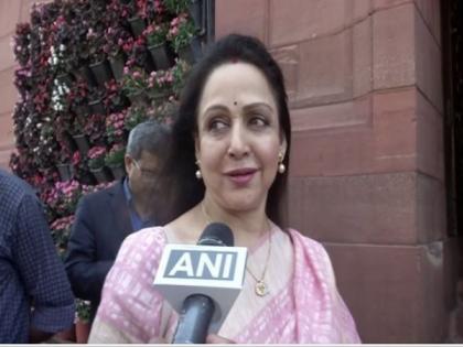 Hema Malini lauds SC decision on granting permanent commission for women officers in Navy | Hema Malini lauds SC decision on granting permanent commission for women officers in Navy