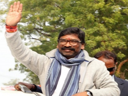 Our govt will contact you and bring you back: Jharkhand CM Soren to migrants | Our govt will contact you and bring you back: Jharkhand CM Soren to migrants