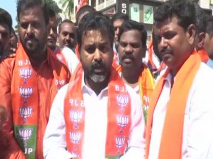 Will give Rs 10 lakh for eliminating "pro-Pakistan" sloganeers, says Sri Ram Sena leader | Will give Rs 10 lakh for eliminating "pro-Pakistan" sloganeers, says Sri Ram Sena leader