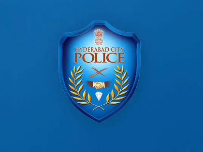 Woman alleges torture at police station in Hyd, two cops suspended | Woman alleges torture at police station in Hyd, two cops suspended Woman alleges torture at police station in Hyd, two cops suspended | Woman alleges torture at police station in Hyd, two cops suspended